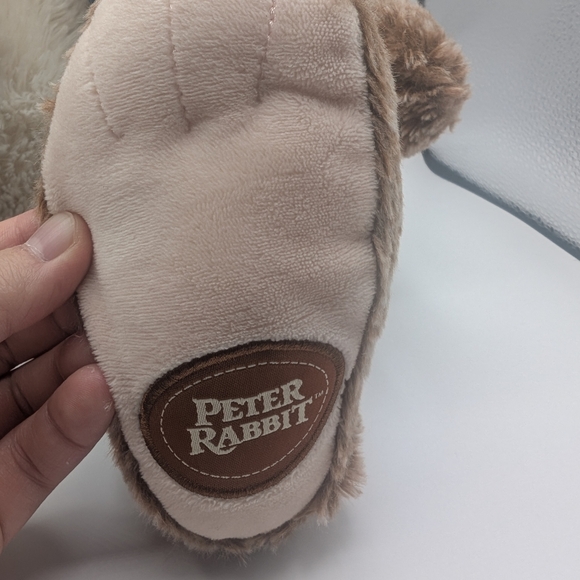 Peter Rabbit stuffed plush with blue jacket - Picture 5 of 5